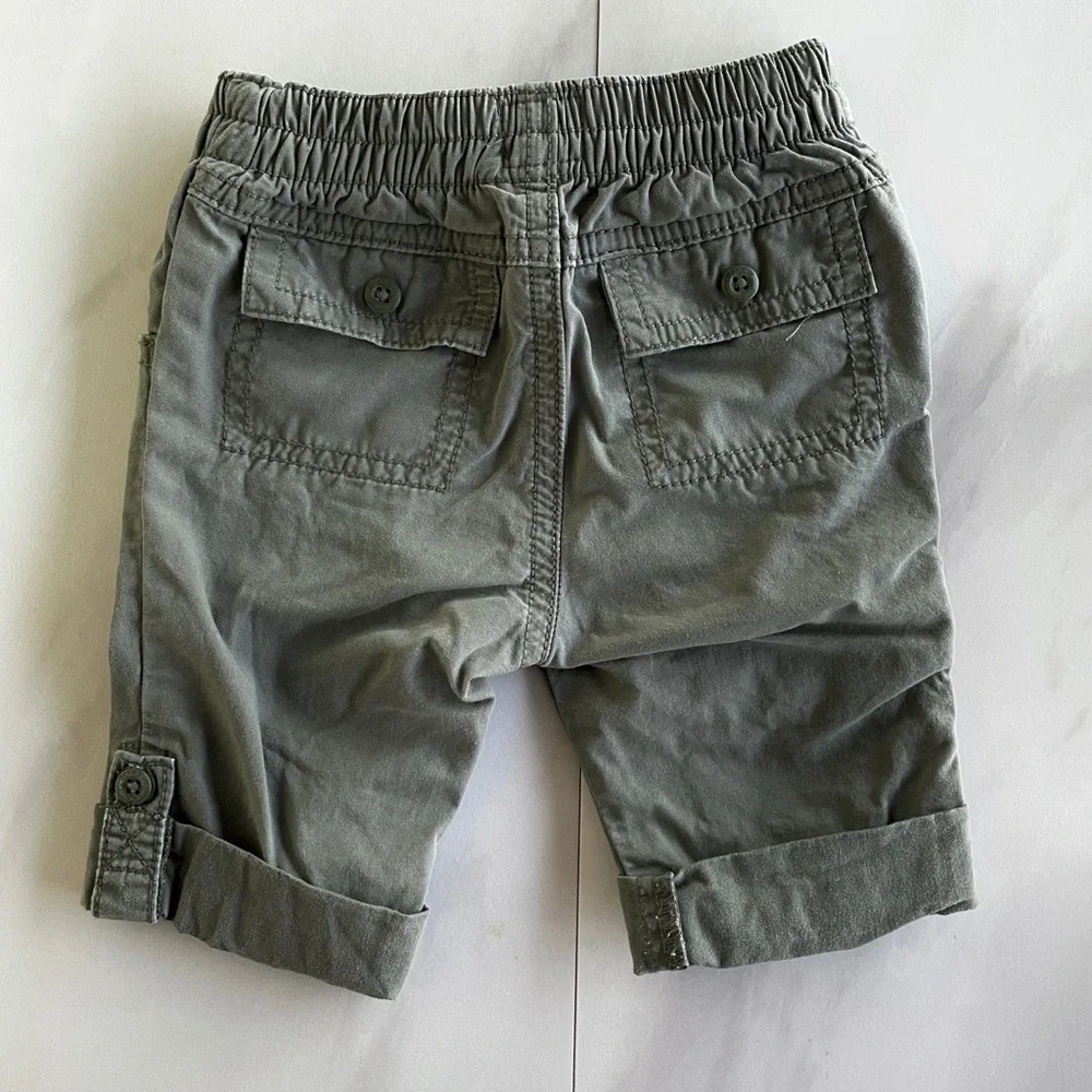 OshKosh Baby B’Gosh khaki cargo pants 6 mo.